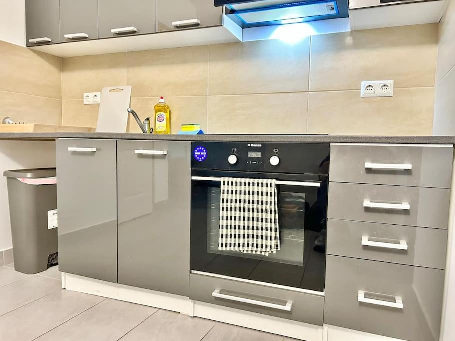 Easy Suites - Free Underground Parking Wina Bagian luar foto