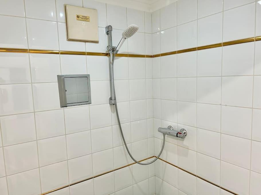 Easy Suites - Free Underground Parking Wina Bagian luar foto
