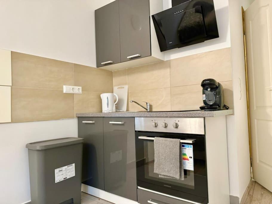 Easy Suites - Free Underground Parking Wina Bagian luar foto